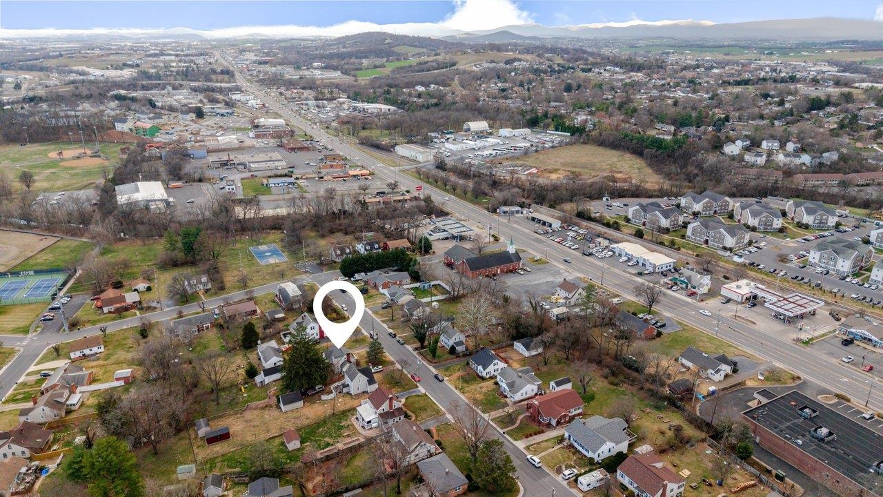 1466 BLUESTONE ST, HARRISONBURG, Virginia 22801, 3 Bedrooms Bedrooms, ,2 BathroomsBathrooms,Residential,1466 BLUESTONE ST,674259 MLS # 674259