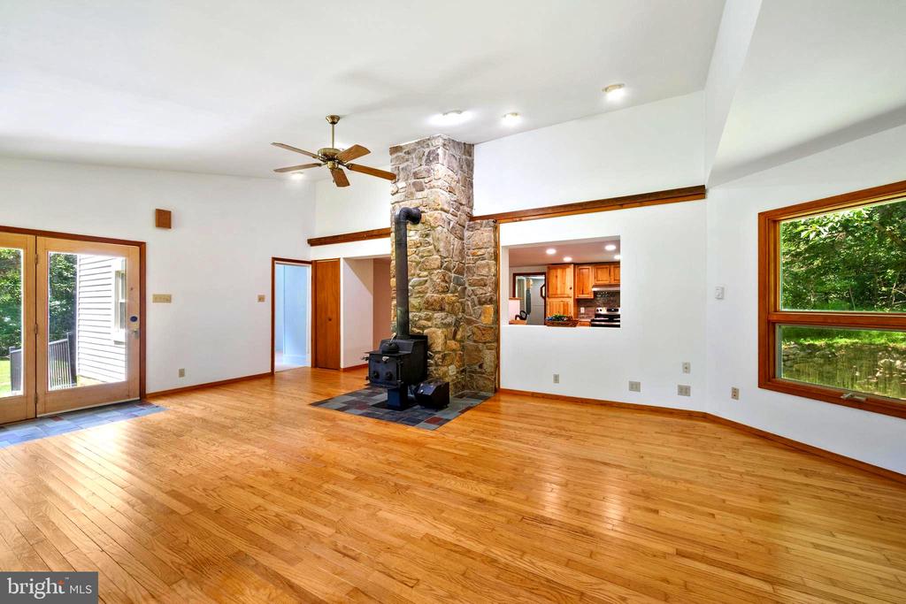 145 WEAKLEY LN, STANLEY, Virginia 22851, 3 Bedrooms Bedrooms, ,2 BathroomsBathrooms,Residential,145 WEAKLEY LN,VAPA2005266 MLS # VAPA2005266