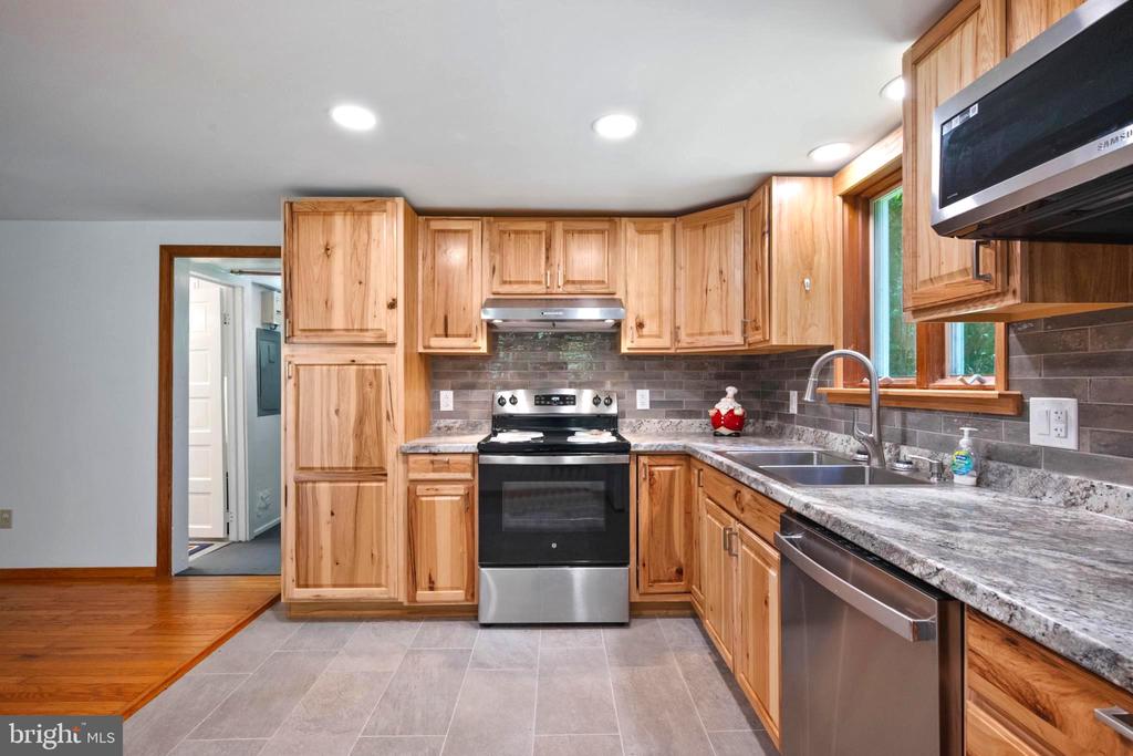 145 WEAKLEY LN, STANLEY, Virginia 22851, 3 Bedrooms Bedrooms, ,2 BathroomsBathrooms,Residential,145 WEAKLEY LN,VAPA2005266 MLS # VAPA2005266