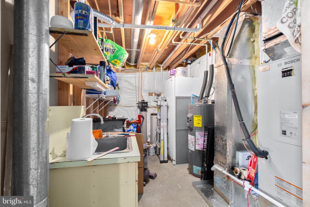 5825 MORRIS RD, SPOTSYLVANIA, Virginia 22551, 4 Bedrooms Bedrooms, ,3 BathroomsBathrooms,Residential,5825 MORRIS RD,VASP2039954 MLS # VASP2039954