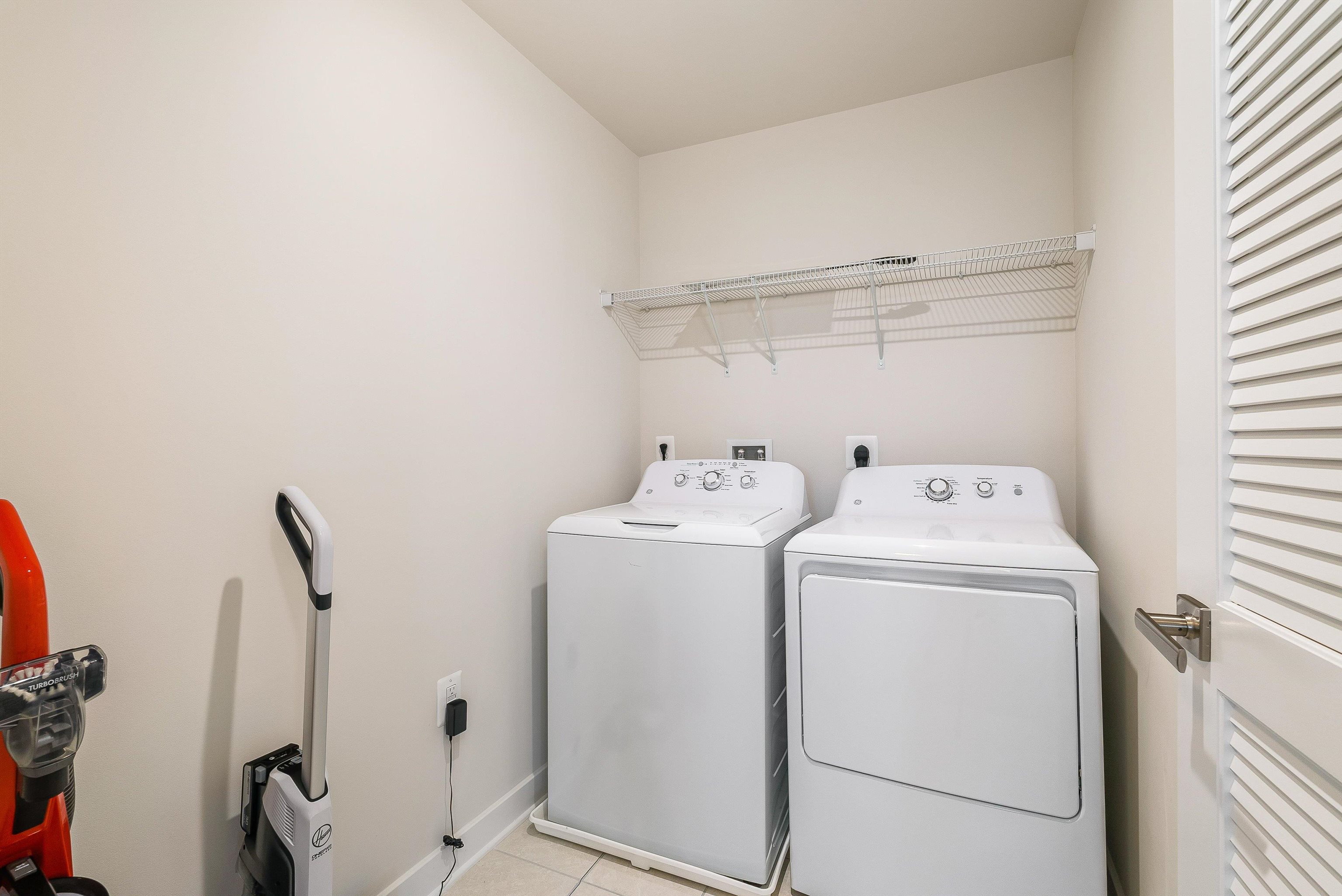 6 SOUTH PEAK DR, MCGAHEYSVILLE, Virginia 22840, 3 Bedrooms Bedrooms, ,2 BathroomsBathrooms,Residential,6 SOUTH PEAK DR,674346 MLS # 674346