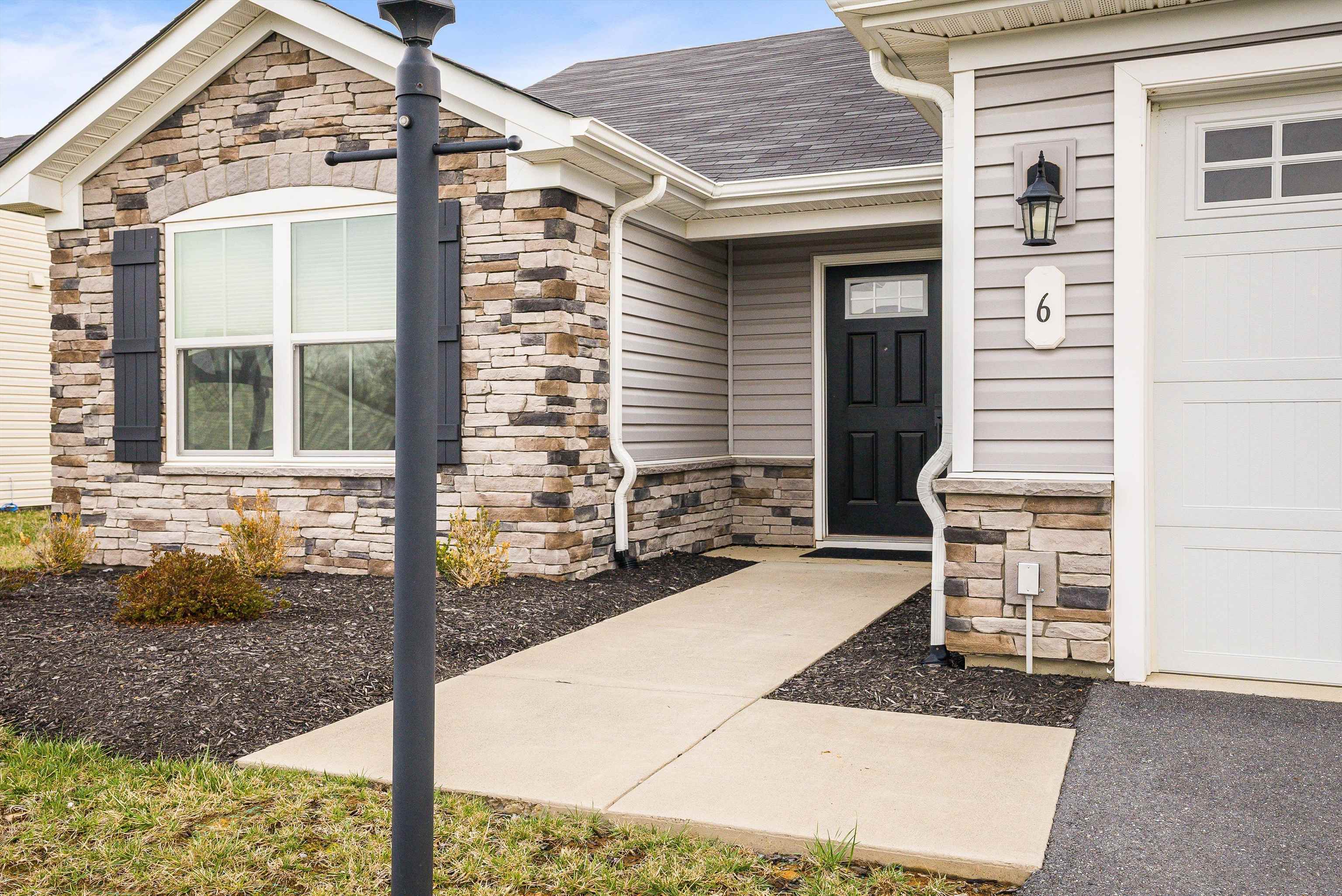 6 SOUTH PEAK DR, MCGAHEYSVILLE, Virginia 22840, 3 Bedrooms Bedrooms, ,2 BathroomsBathrooms,Residential,6 SOUTH PEAK DR,674346 MLS # 674346