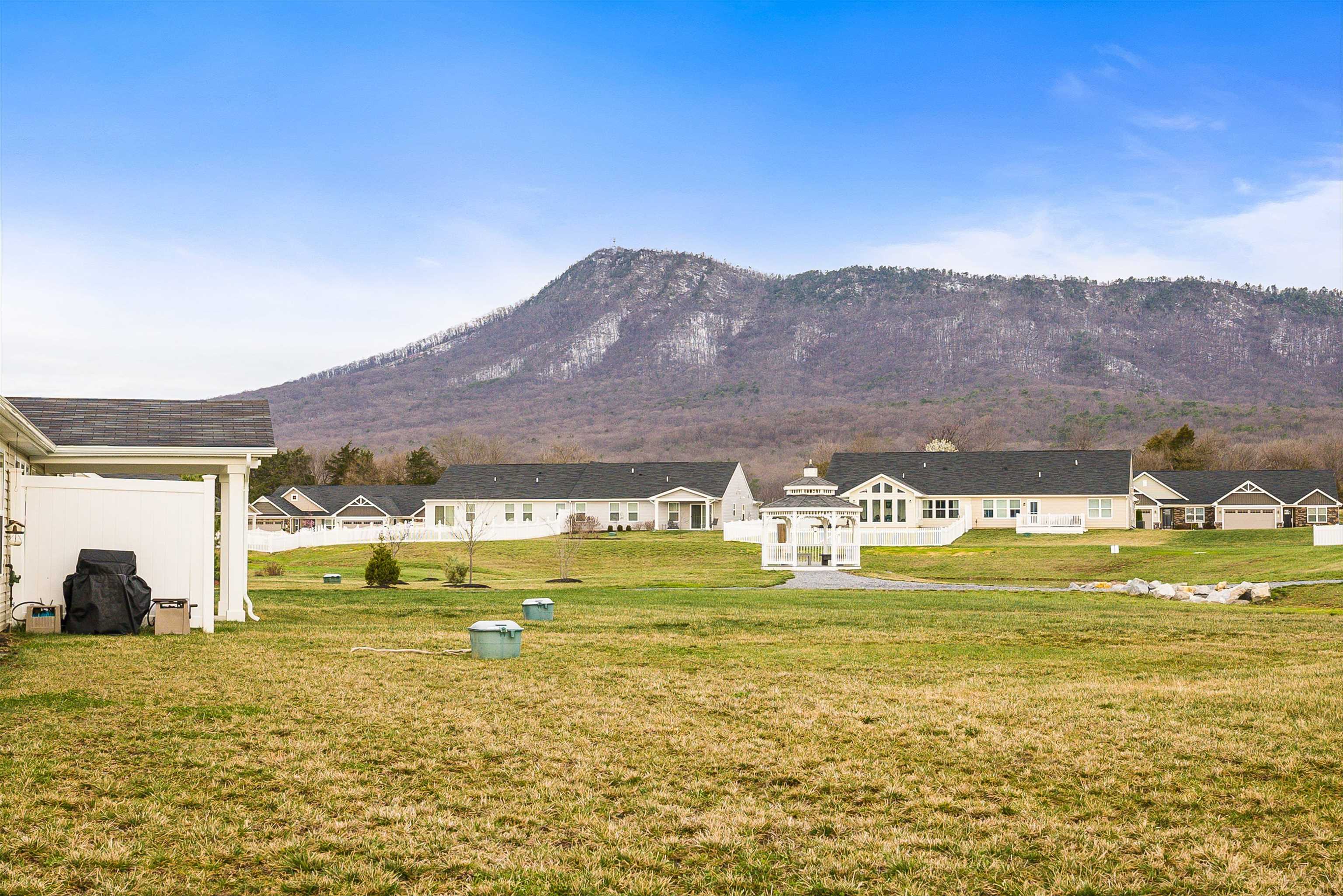 6 SOUTH PEAK DR, MCGAHEYSVILLE, Virginia 22840, 3 Bedrooms Bedrooms, ,2 BathroomsBathrooms,Residential,6 SOUTH PEAK DR,674346 MLS # 674346