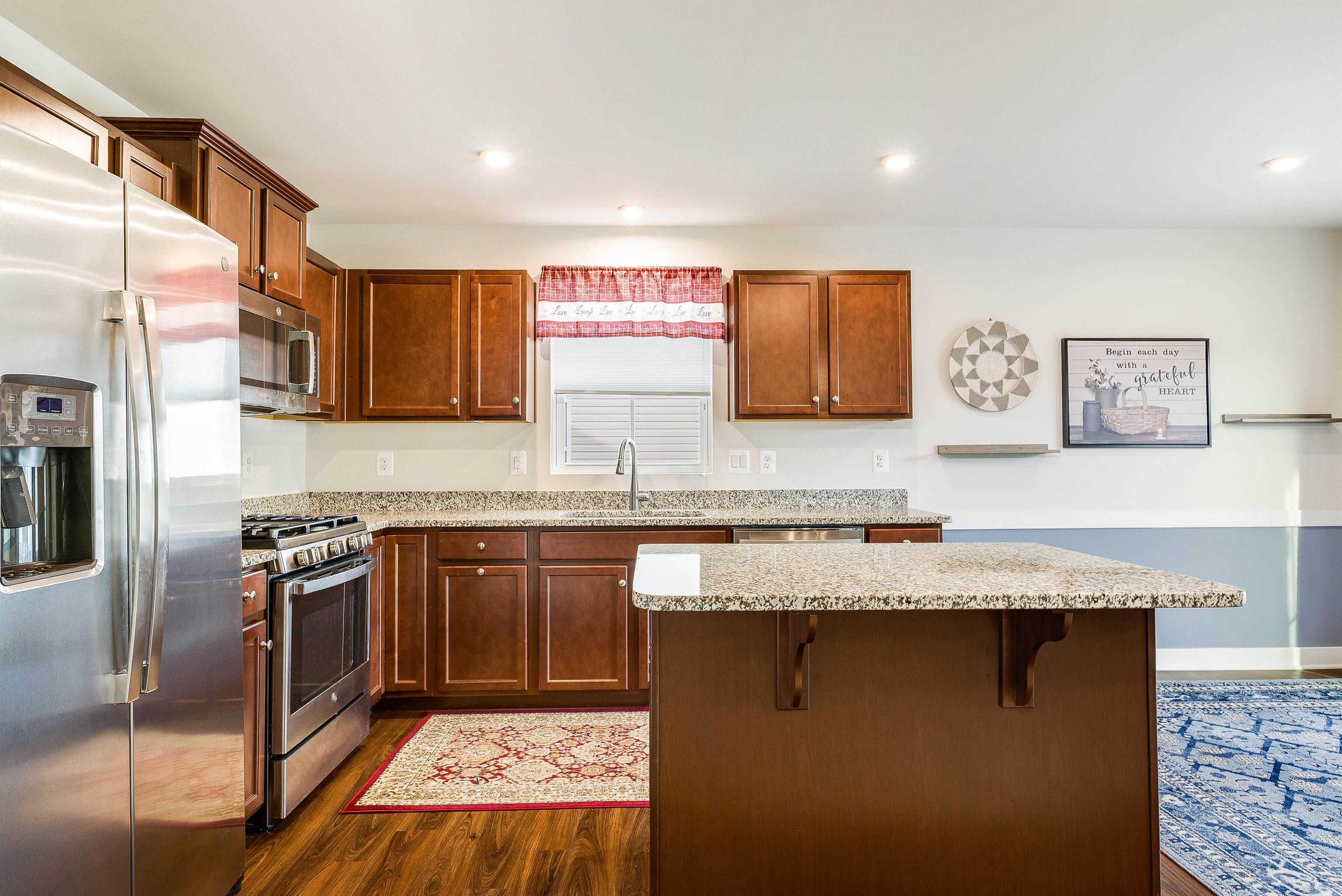 6 SOUTH PEAK DR, MCGAHEYSVILLE, Virginia 22840, 3 Bedrooms Bedrooms, ,2 BathroomsBathrooms,Residential,6 SOUTH PEAK DR,674346 MLS # 674346