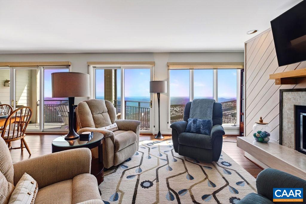 1561 VISTAS CONDOS, WINTERGREEN RESORT, Virginia 22967, 2 Bedrooms Bedrooms, ,2 BathroomsBathrooms,Residential,1561 VISTAS CONDOS,674349 MLS # 674349