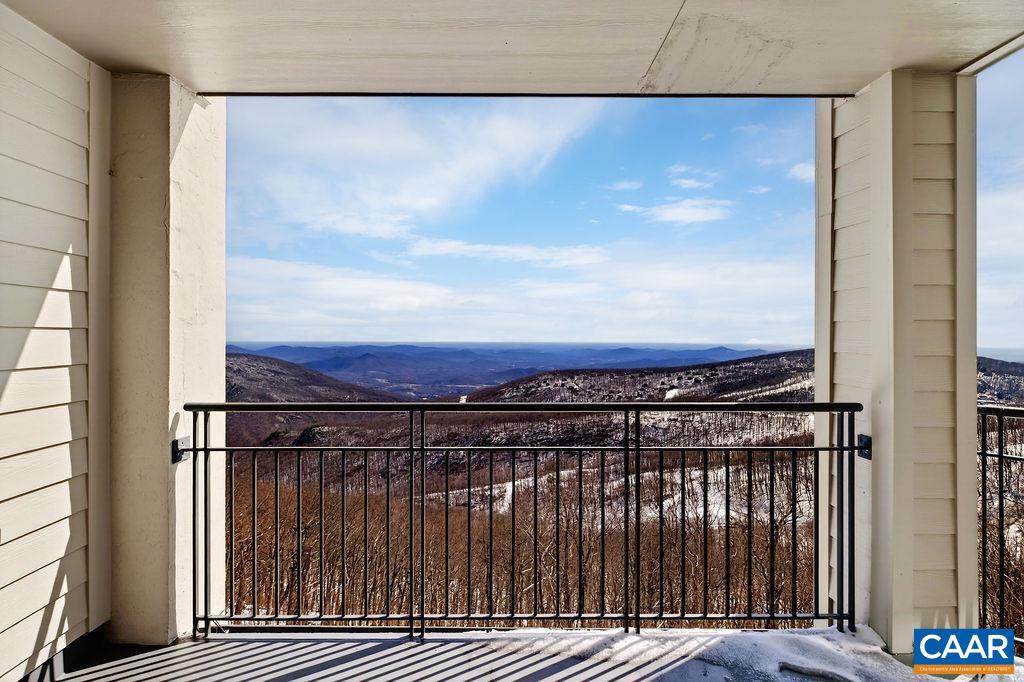 1561 VISTAS CONDOS, WINTERGREEN RESORT, Virginia 22967, 2 Bedrooms Bedrooms, ,2 BathroomsBathrooms,Residential,1561 VISTAS CONDOS,674349 MLS # 674349
