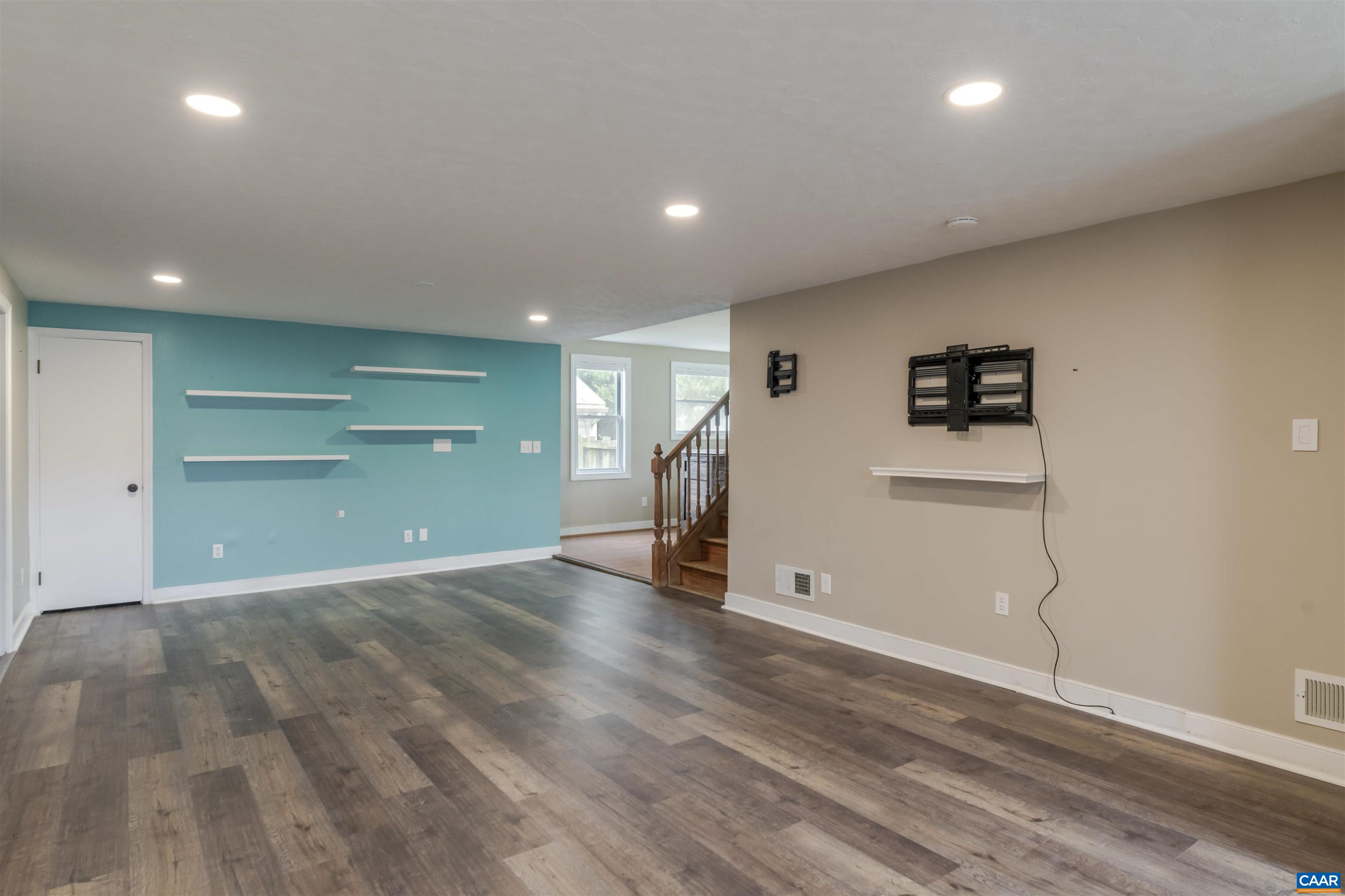 424 OAK AVE, WAYNESBORO, Virginia 22980, 7 Bedrooms Bedrooms, ,3 BathroomsBathrooms,Residential,Home Sweet Home,424 OAK AVE,674353 MLS # 674353