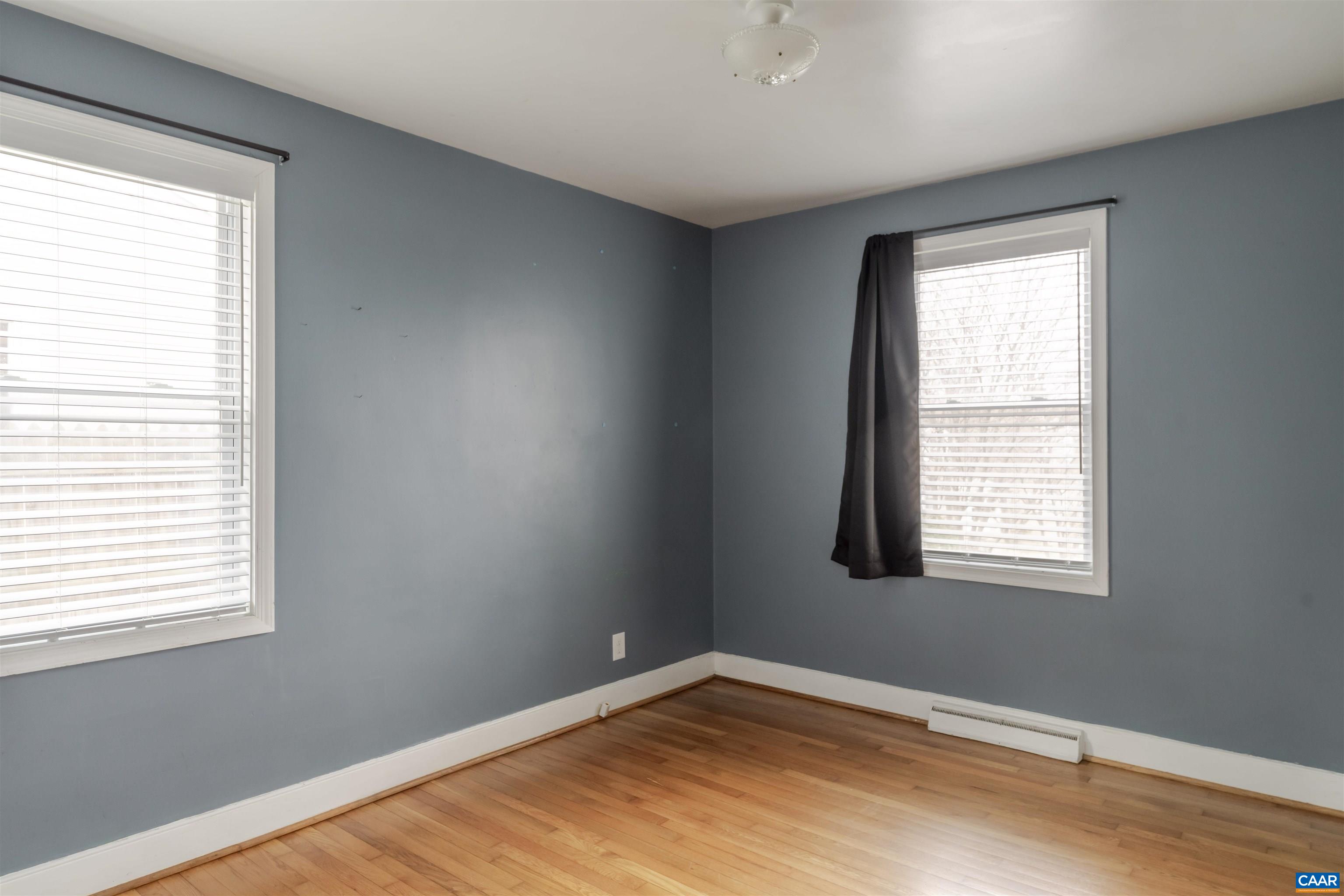 424 OAK AVE, WAYNESBORO, Virginia 22980, 7 Bedrooms Bedrooms, ,3 BathroomsBathrooms,Residential,Home Sweet Home,424 OAK AVE,674353 MLS # 674353