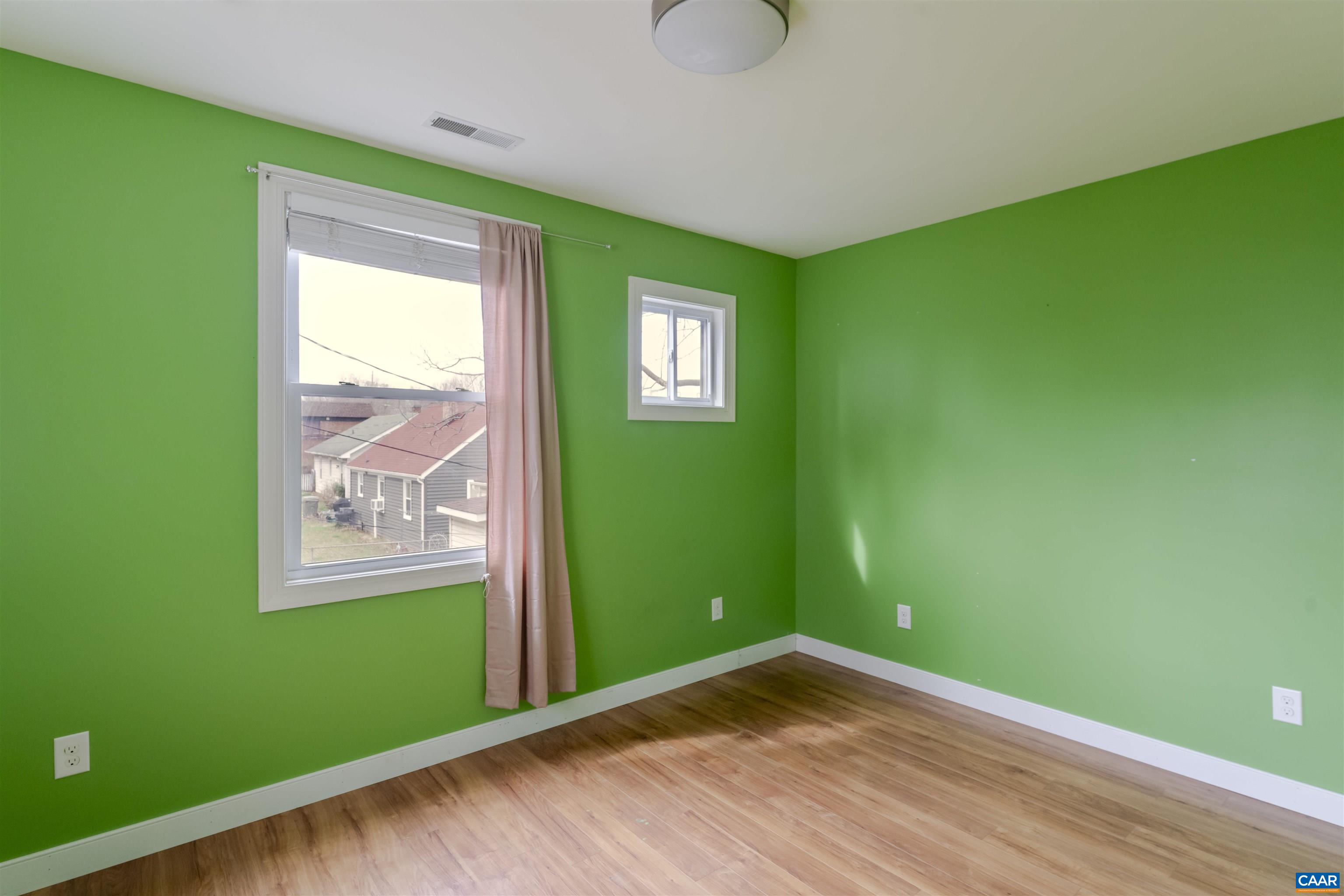 424 OAK AVE, WAYNESBORO, Virginia 22980, 7 Bedrooms Bedrooms, ,3 BathroomsBathrooms,Residential,Home Sweet Home,424 OAK AVE,674353 MLS # 674353