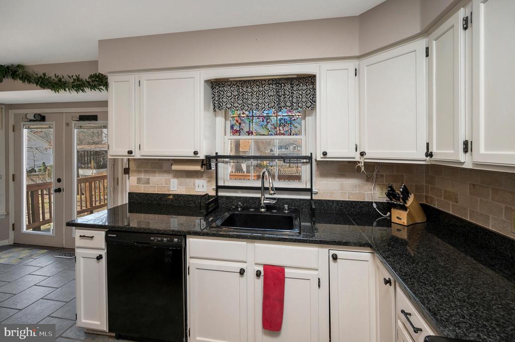 11912 OAKHURST DR, FREDERICKSBURG, Virginia 22407, 4 Bedrooms Bedrooms, ,2 BathroomsBathrooms,Residential,11912 OAKHURST DR,VASP2039674 MLS # VASP2039674