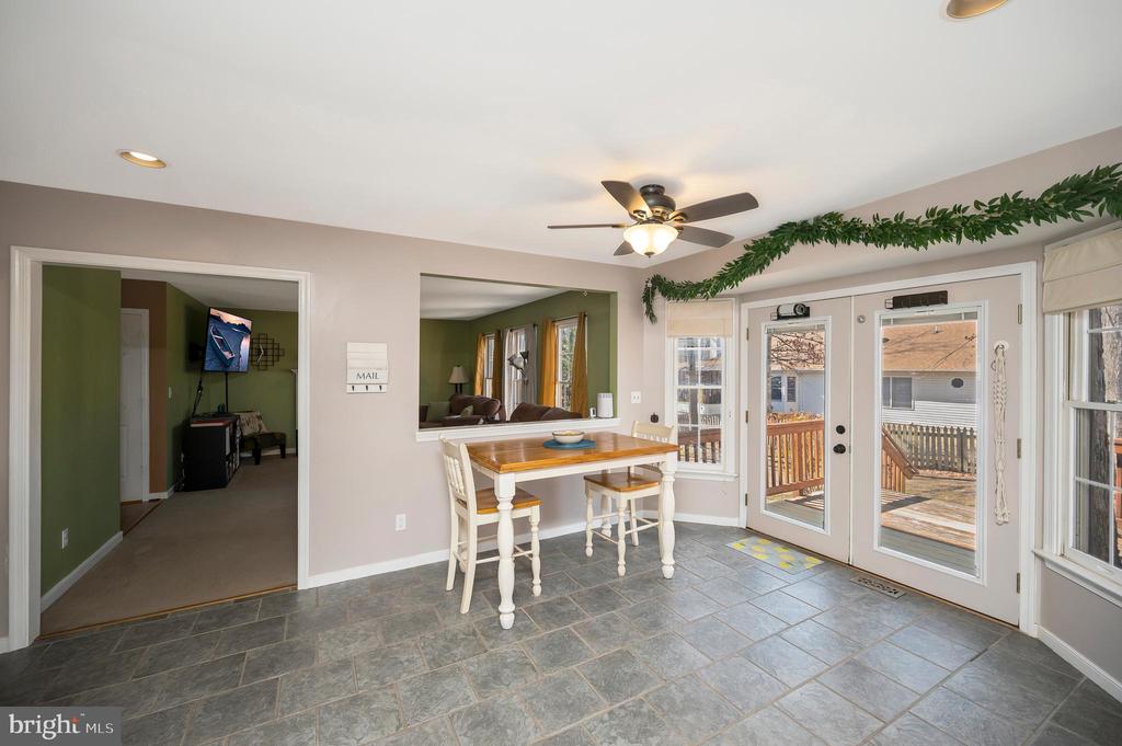 11912 OAKHURST DR, FREDERICKSBURG, Virginia 22407, 4 Bedrooms Bedrooms, ,2 BathroomsBathrooms,Residential,11912 OAKHURST DR,VASP2039674 MLS # VASP2039674