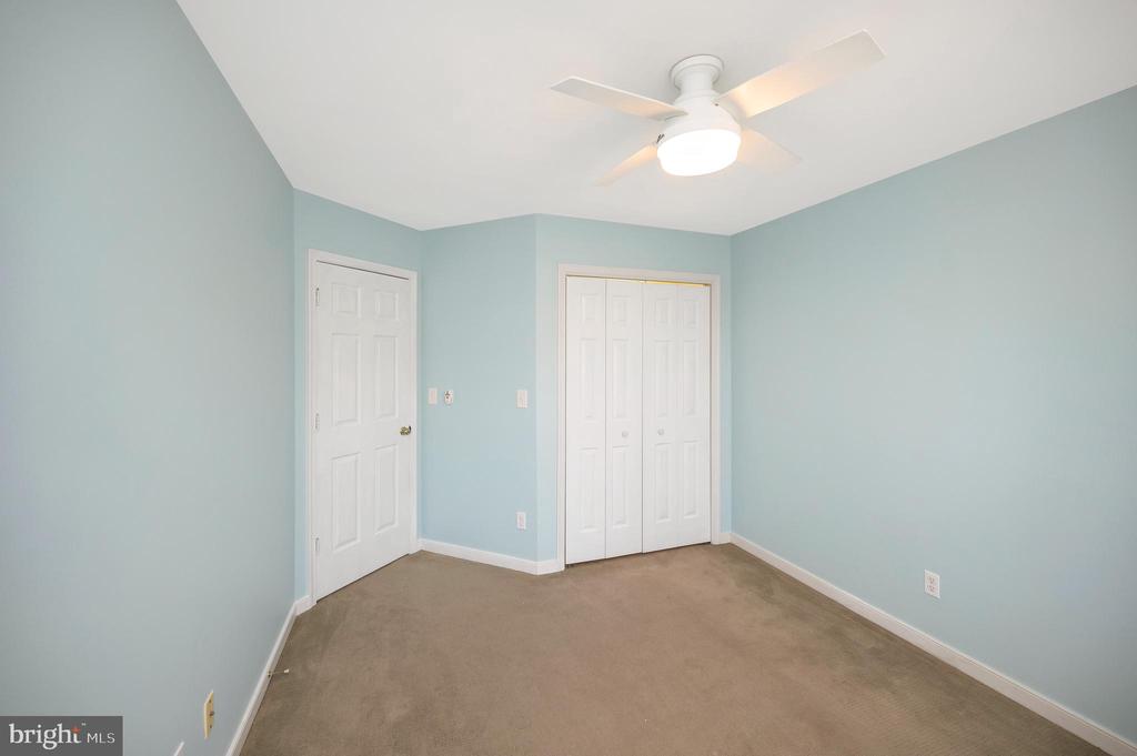 11912 OAKHURST DR, FREDERICKSBURG, Virginia 22407, 4 Bedrooms Bedrooms, ,2 BathroomsBathrooms,Residential,11912 OAKHURST DR,VASP2039674 MLS # VASP2039674