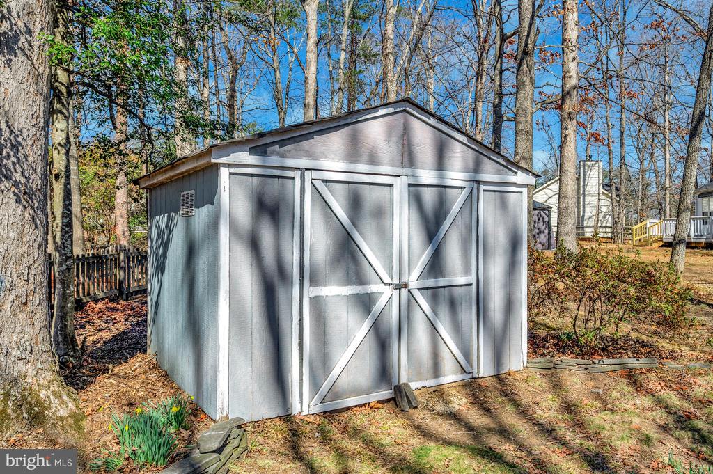 11912 OAKHURST DR, FREDERICKSBURG, Virginia 22407, 4 Bedrooms Bedrooms, ,2 BathroomsBathrooms,Residential,11912 OAKHURST DR,VASP2039674 MLS # VASP2039674