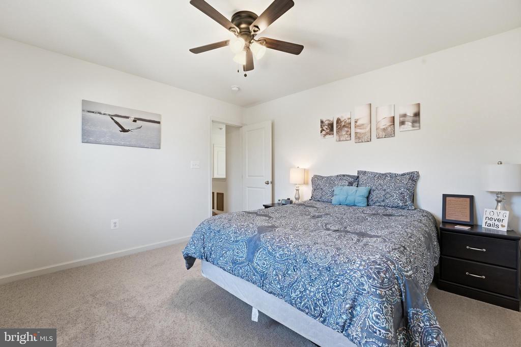 5026 GODWINS LANDING DR, REMINGTON, Virginia 22734, 4 Bedrooms Bedrooms, ,2 BathroomsBathrooms,Residential,5026 GODWINS LANDING DR,VAFQ2020930 MLS # VAFQ2020930