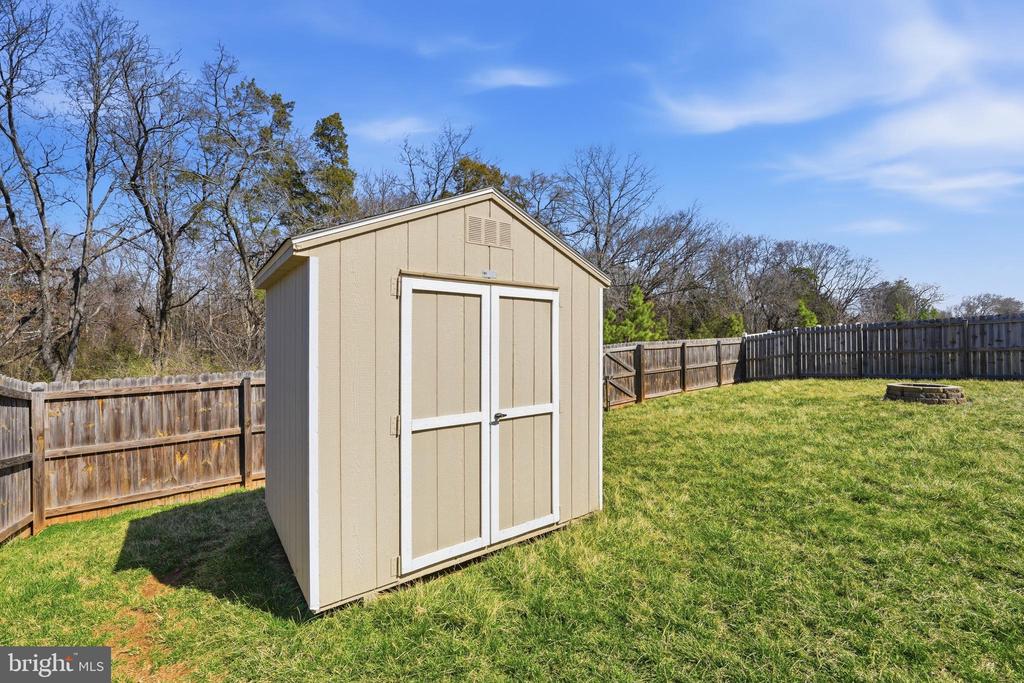 5026 GODWINS LANDING DR, REMINGTON, Virginia 22734, 4 Bedrooms Bedrooms, ,2 BathroomsBathrooms,Residential,5026 GODWINS LANDING DR,VAFQ2020930 MLS # VAFQ2020930