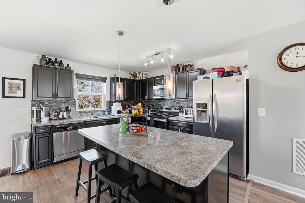 5026 GODWINS LANDING DR, REMINGTON, Virginia 22734, 4 Bedrooms Bedrooms, ,2 BathroomsBathrooms,Residential,5026 GODWINS LANDING DR,VAFQ2020930 MLS # VAFQ2020930