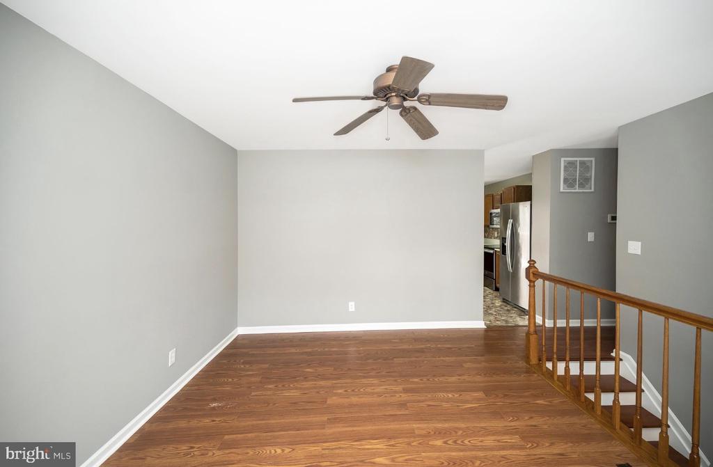 11615 JOY LN, FREDERICKSBURG, Virginia 22407, 4 Bedrooms Bedrooms, ,2 BathroomsBathrooms,Residential,11615 JOY LN,VASP2039626 MLS # VASP2039626