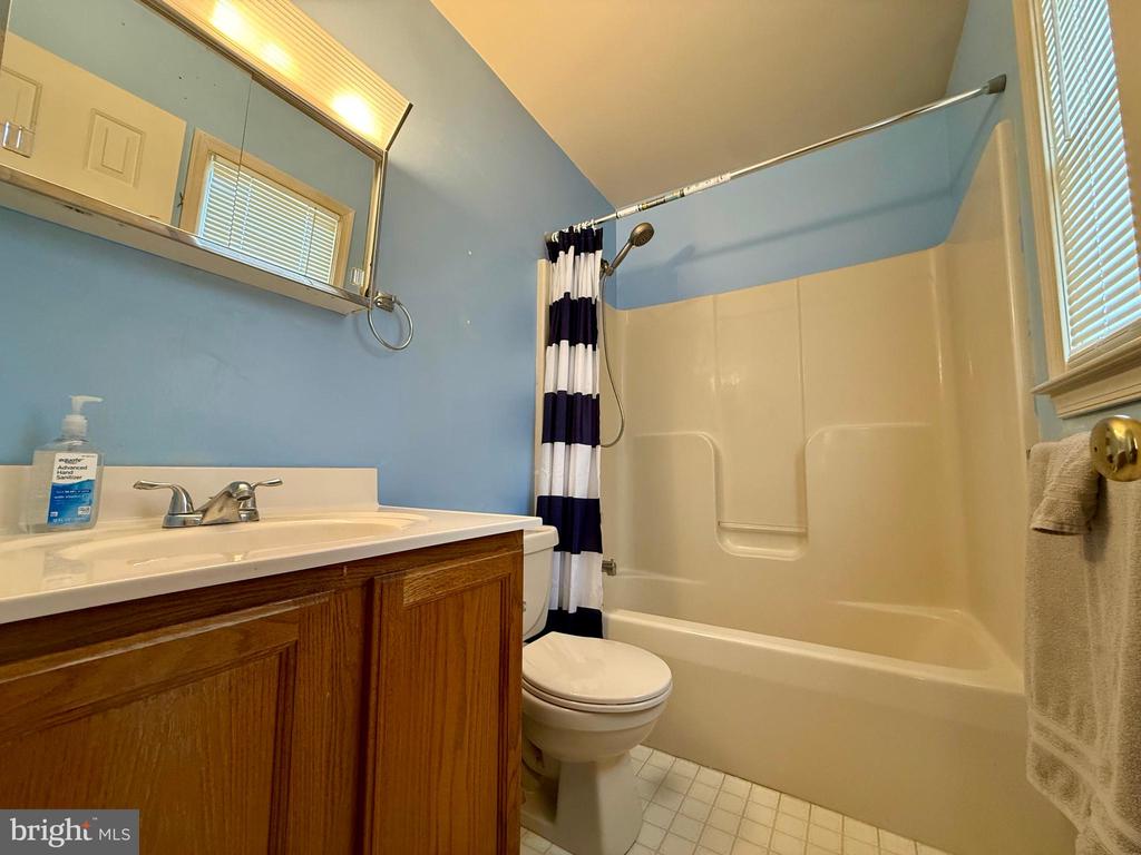 11245 CRAIG LN, BEALETON, Virginia, 3 Bedrooms Bedrooms, ,2 BathroomsBathrooms,Residential,11245 CRAIG LN,VAFQ2020794 MLS # VAFQ2020794