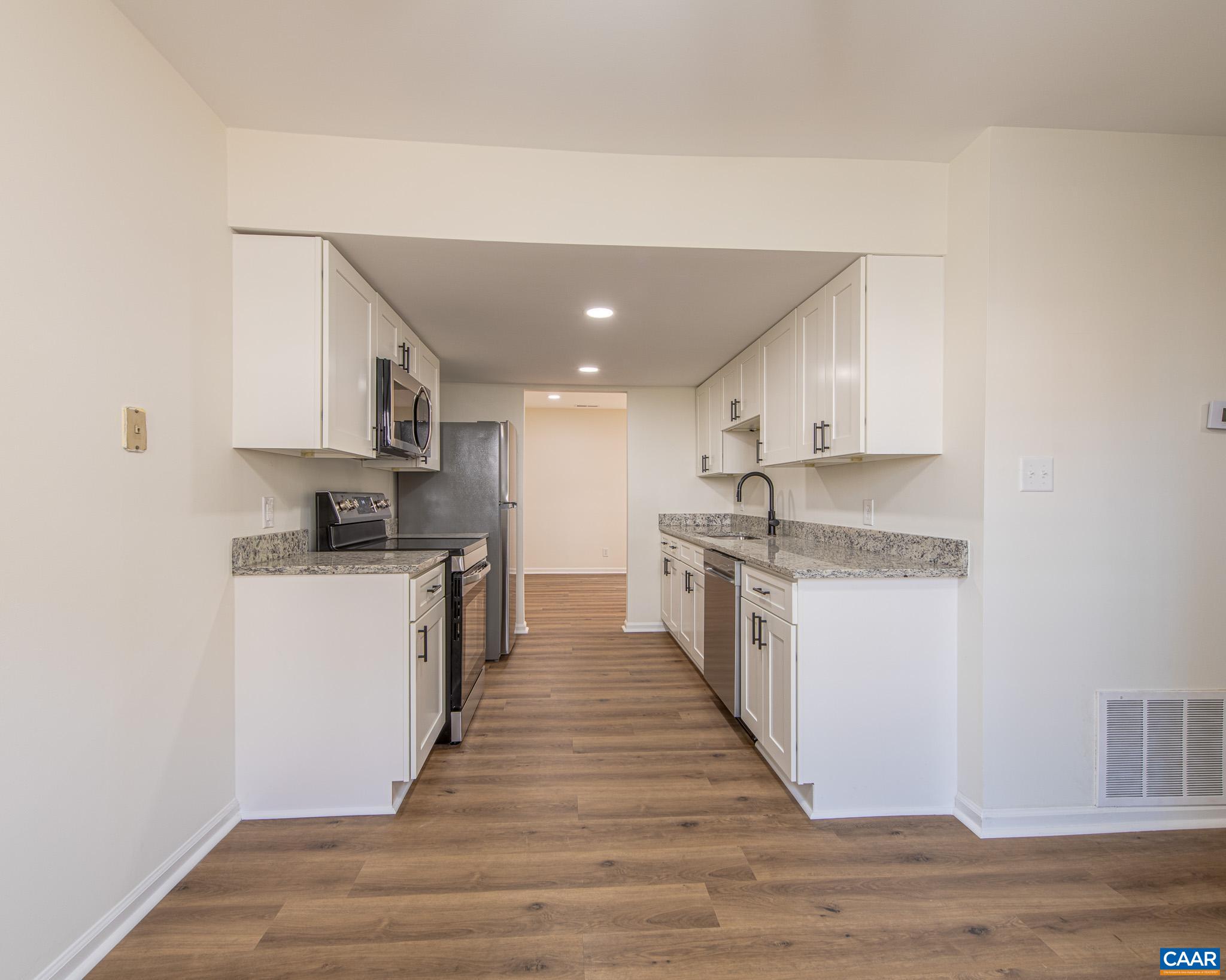 138 SCARBOROUGH PL, CHARLOTTESVILLE, Virginia 22903, 3 Bedrooms Bedrooms, ,1 BathroomBathrooms,Residential,138 SCARBOROUGH PL,674356 MLS # 674356