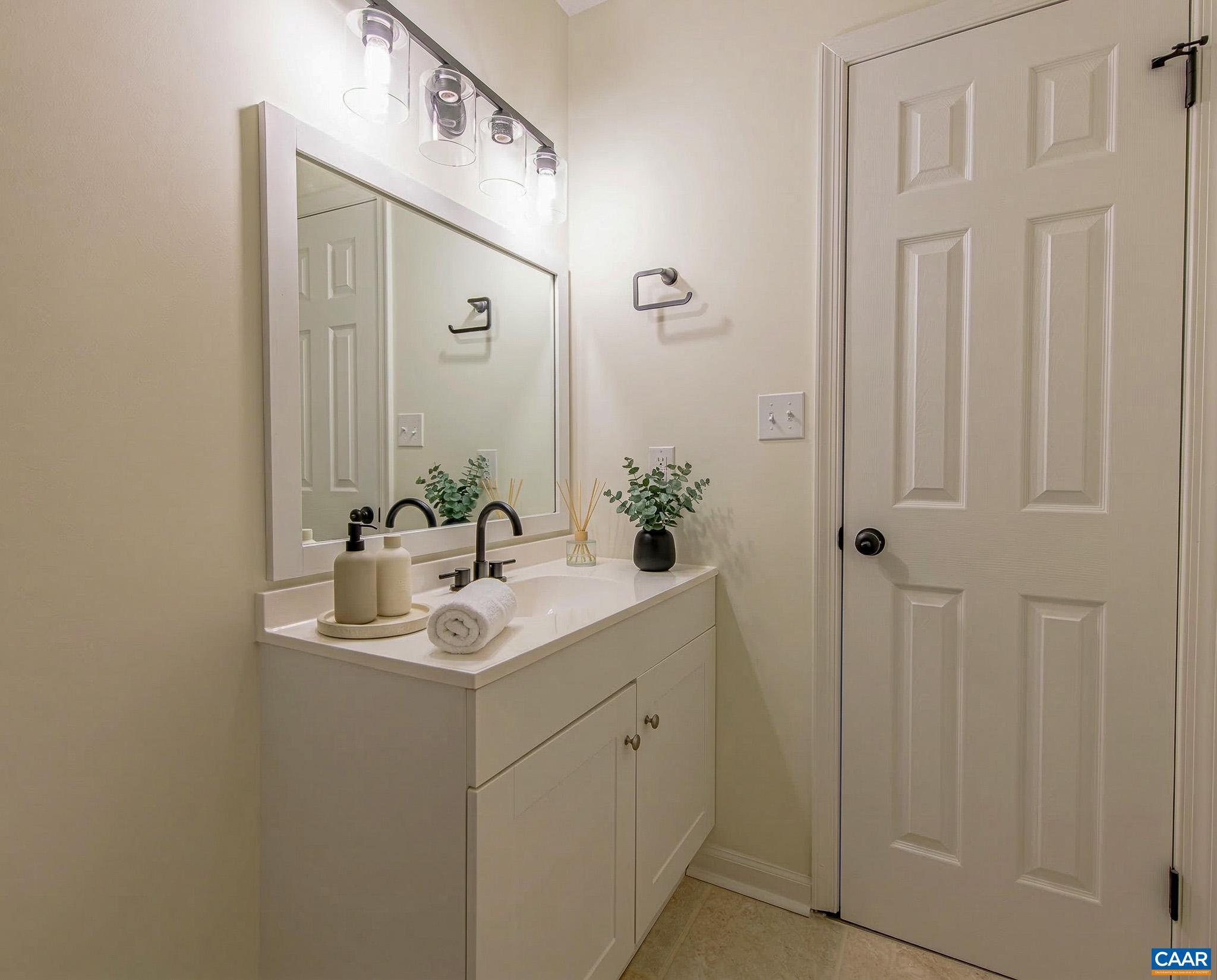 138 SCARBOROUGH PL, CHARLOTTESVILLE, Virginia 22903, 3 Bedrooms Bedrooms, ,1 BathroomBathrooms,Residential,138 SCARBOROUGH PL,674356 MLS # 674356