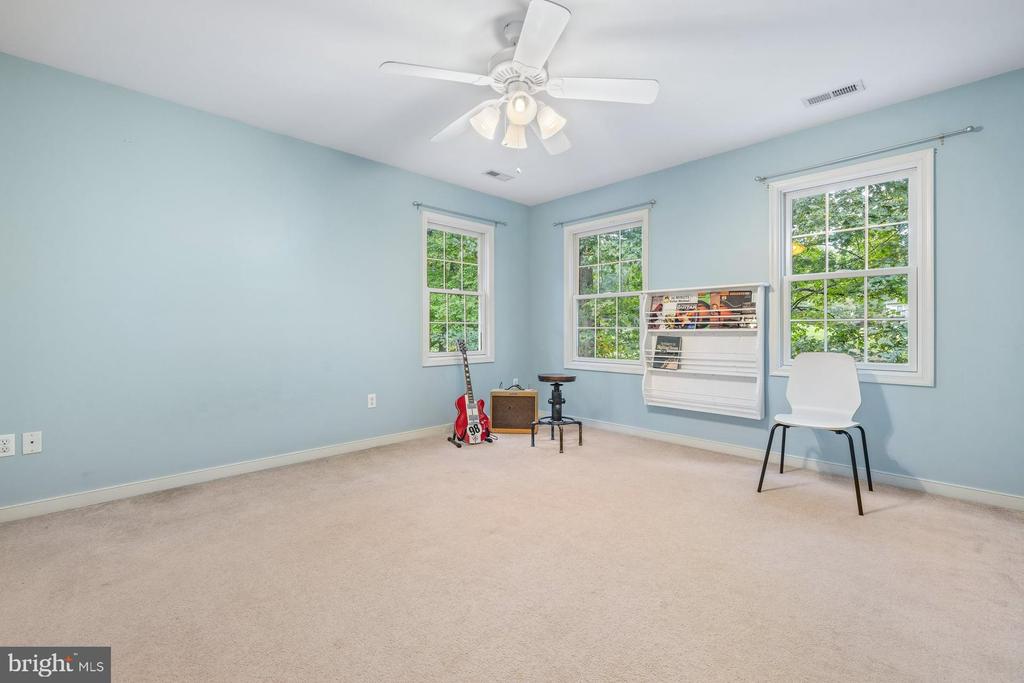 198 JEFFERSON DR, PALMYRA, Virginia 22963, 4 Bedrooms Bedrooms, ,3 BathroomsBathrooms,Residential,198 JEFFERSON DR,VAFN2000530 MLS # VAFN2000530