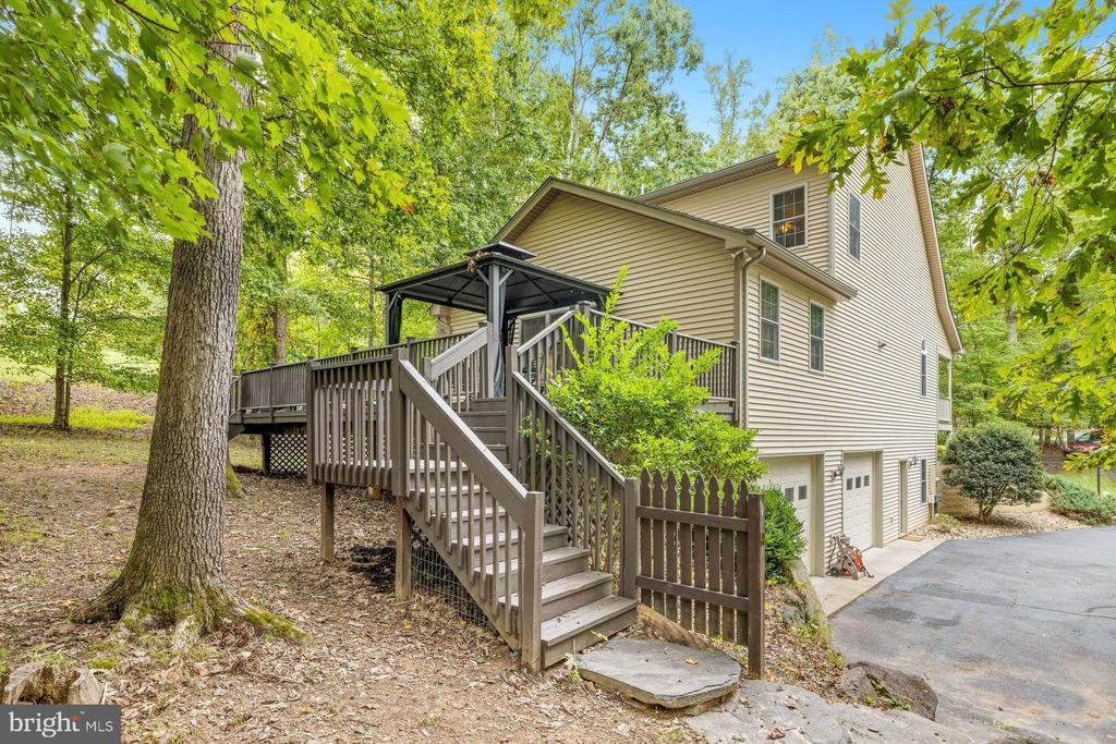 198 JEFFERSON DR, PALMYRA, Virginia 22963, 4 Bedrooms Bedrooms, ,3 BathroomsBathrooms,Residential,198 JEFFERSON DR,VAFN2000530 MLS # VAFN2000530