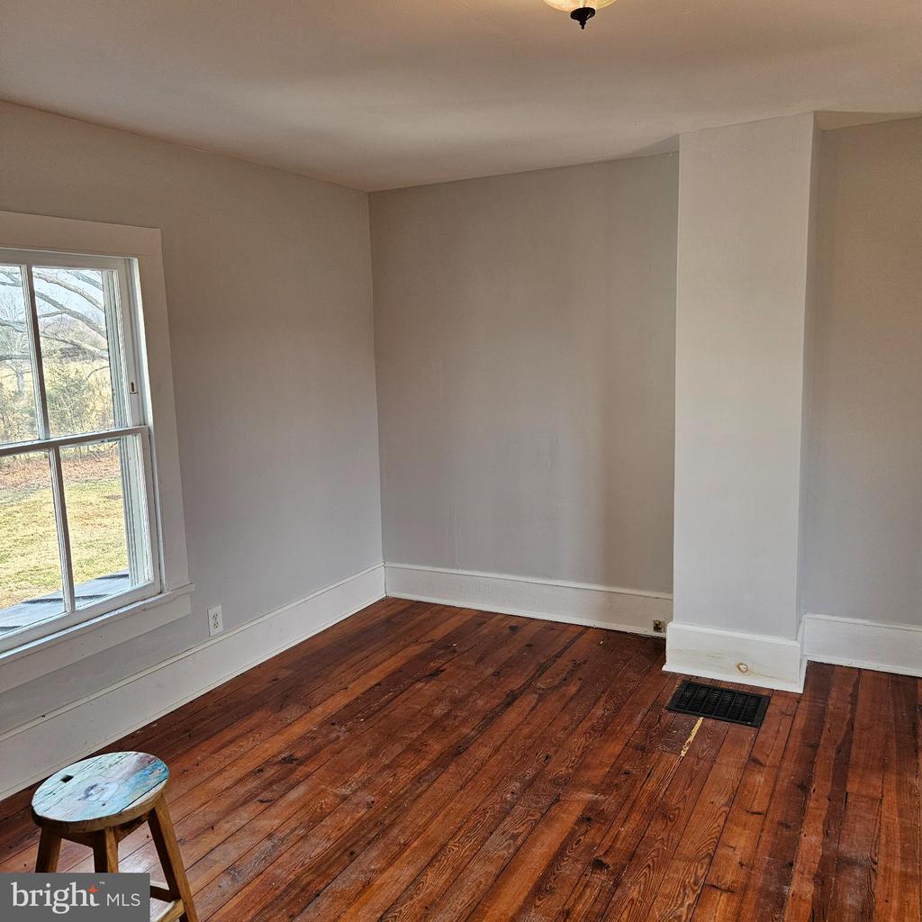 15660 REVA RD, REVA, Virginia 22735, 4 Bedrooms Bedrooms, ,2 BathroomsBathrooms,Residential,15660 REVA RD,VACU2012968 MLS # VACU2012968