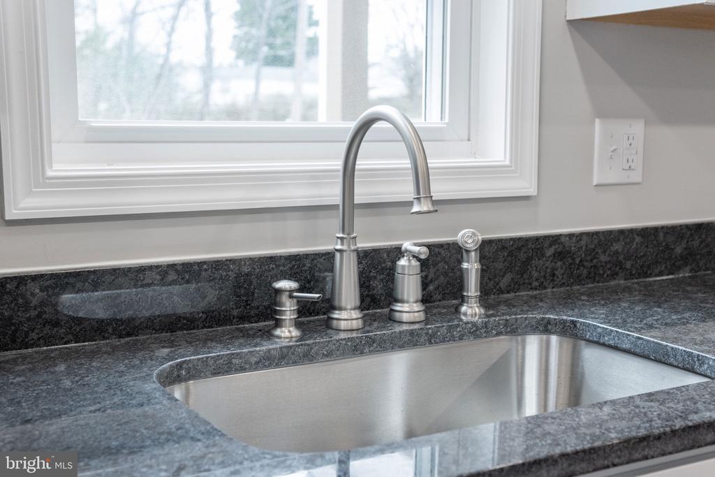 11332 COX MILL RD, GORDONSVILLE, Virginia 22942, 2 Bedrooms Bedrooms, ,2 BathroomsBathrooms,Residential,11332 COX MILL RD,VAOR2013414 MLS # VAOR2013414