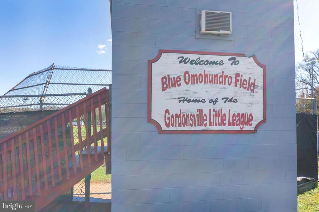 11332 COX MILL RD, GORDONSVILLE, Virginia 22942, 2 Bedrooms Bedrooms, ,2 BathroomsBathrooms,Residential,11332 COX MILL RD,VAOR2013414 MLS # VAOR2013414