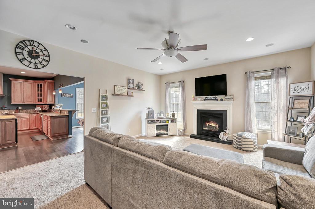 9490 VANREENAN WAY, SPOTSYLVANIA, Virginia 22551, 5 Bedrooms Bedrooms, ,4 BathroomsBathrooms,Residential,9490 VANREENAN WAY,VASP2039874 MLS # VASP2039874