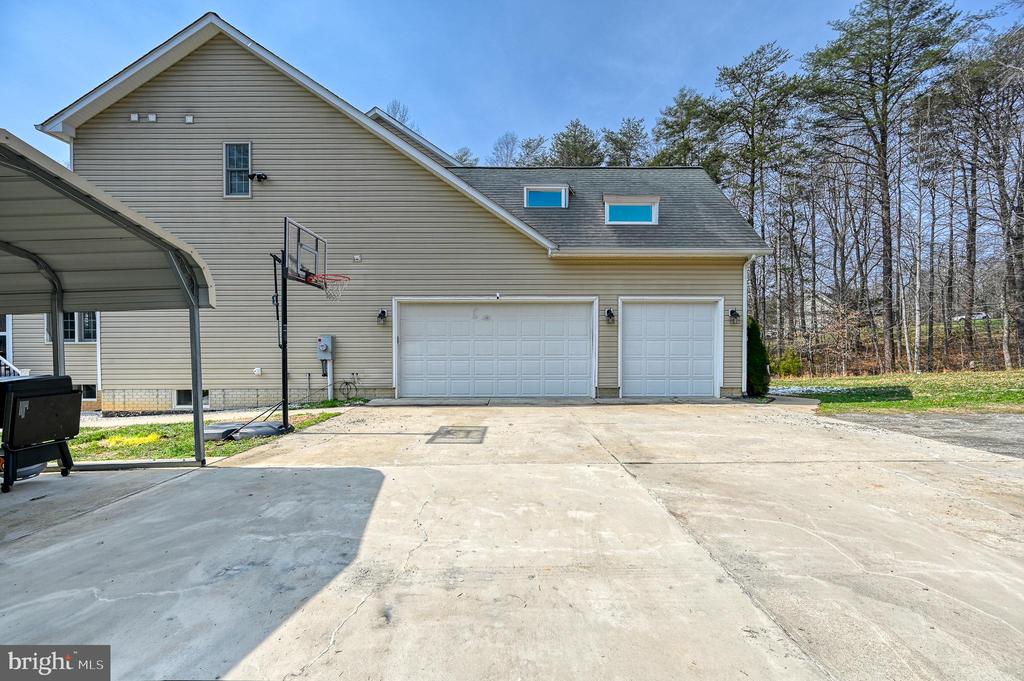 9490 VANREENAN WAY, SPOTSYLVANIA, Virginia 22551, 5 Bedrooms Bedrooms, ,4 BathroomsBathrooms,Residential,9490 VANREENAN WAY,VASP2039874 MLS # VASP2039874