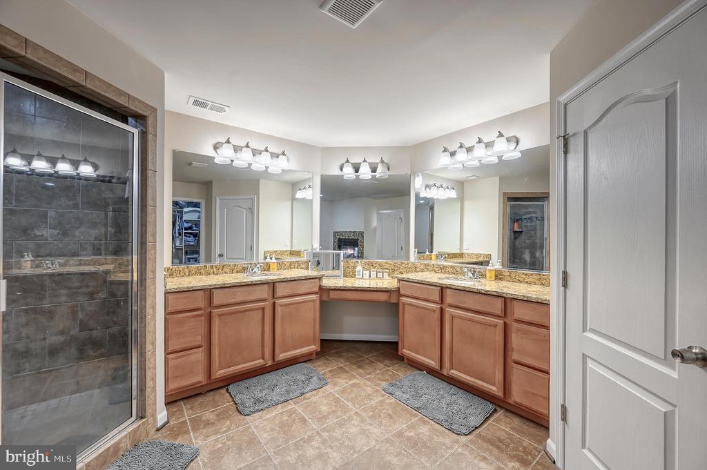 9490 VANREENAN WAY, SPOTSYLVANIA, Virginia 22551, 5 Bedrooms Bedrooms, ,4 BathroomsBathrooms,Residential,9490 VANREENAN WAY,VASP2039874 MLS # VASP2039874