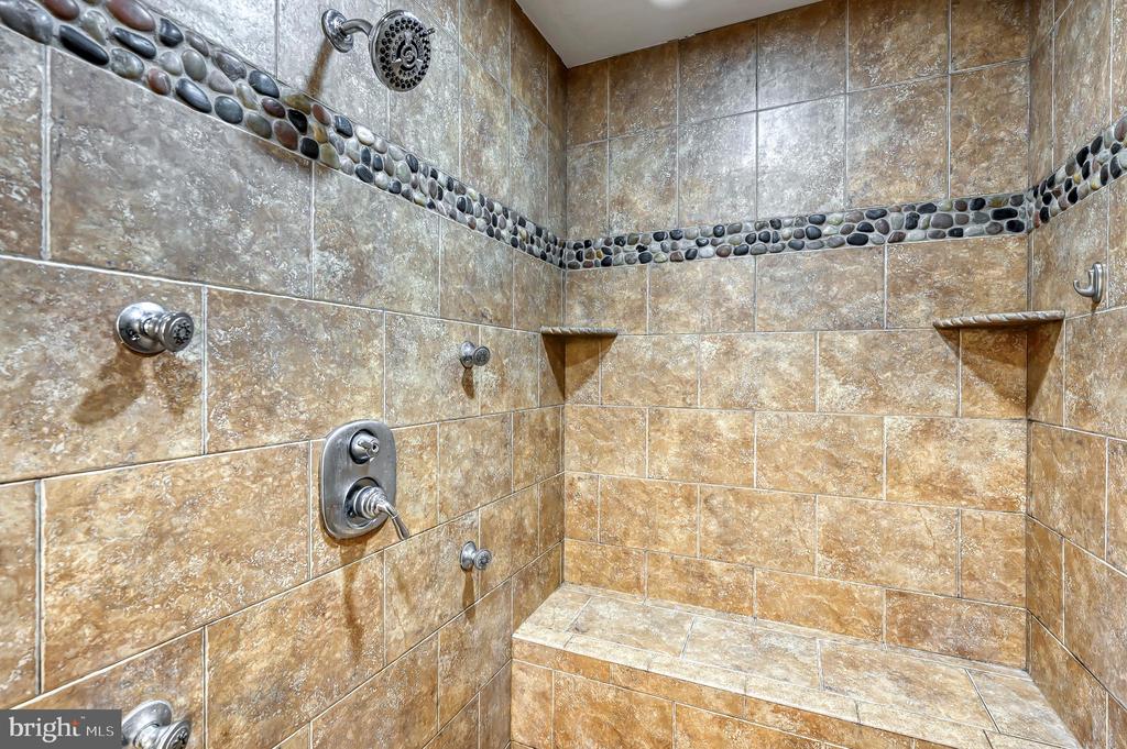 9490 VANREENAN WAY, SPOTSYLVANIA, Virginia 22551, 5 Bedrooms Bedrooms, ,4 BathroomsBathrooms,Residential,9490 VANREENAN WAY,VASP2039874 MLS # VASP2039874