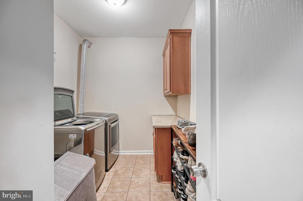 9490 VANREENAN WAY, SPOTSYLVANIA, Virginia 22551, 5 Bedrooms Bedrooms, ,4 BathroomsBathrooms,Residential,9490 VANREENAN WAY,VASP2039874 MLS # VASP2039874