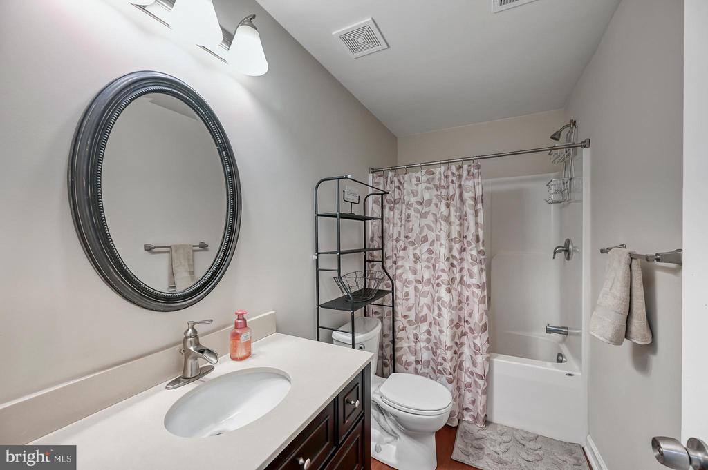 9490 VANREENAN WAY, SPOTSYLVANIA, Virginia 22551, 5 Bedrooms Bedrooms, ,4 BathroomsBathrooms,Residential,9490 VANREENAN WAY,VASP2039874 MLS # VASP2039874