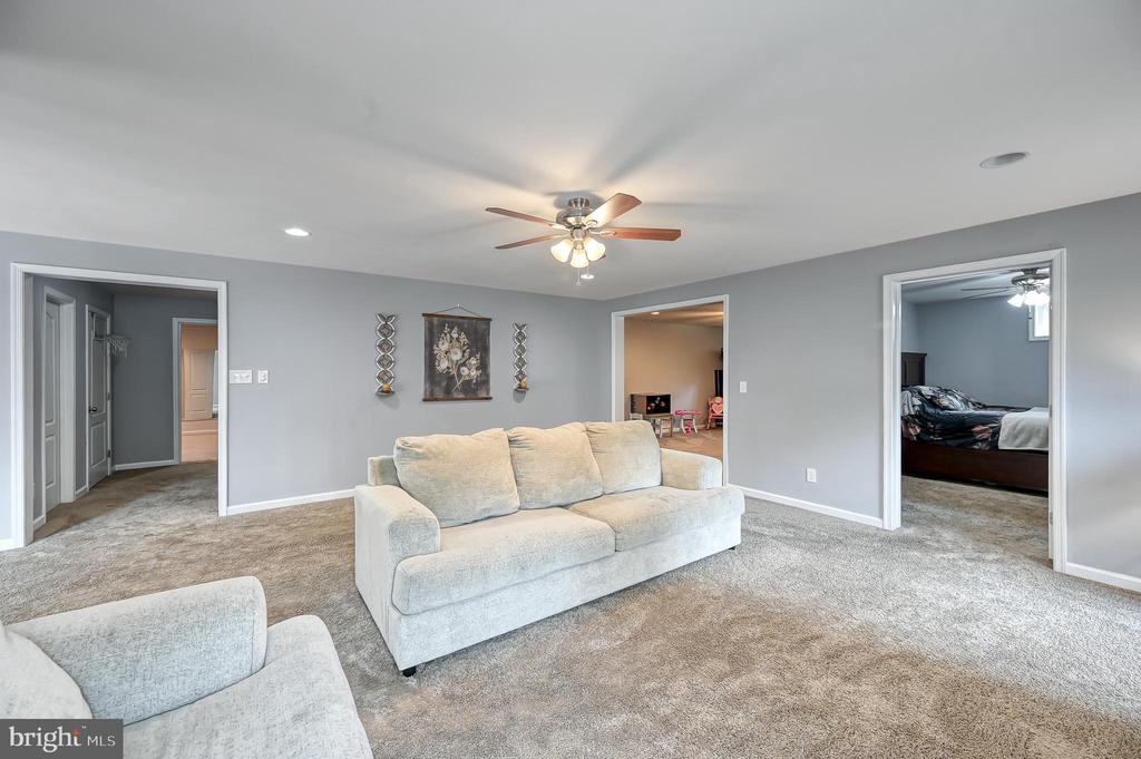 9490 VANREENAN WAY, SPOTSYLVANIA, Virginia 22551, 5 Bedrooms Bedrooms, ,4 BathroomsBathrooms,Residential,9490 VANREENAN WAY,VASP2039874 MLS # VASP2039874