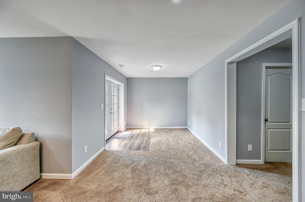 9490 VANREENAN WAY, SPOTSYLVANIA, Virginia 22551, 5 Bedrooms Bedrooms, ,4 BathroomsBathrooms,Residential,9490 VANREENAN WAY,VASP2039874 MLS # VASP2039874