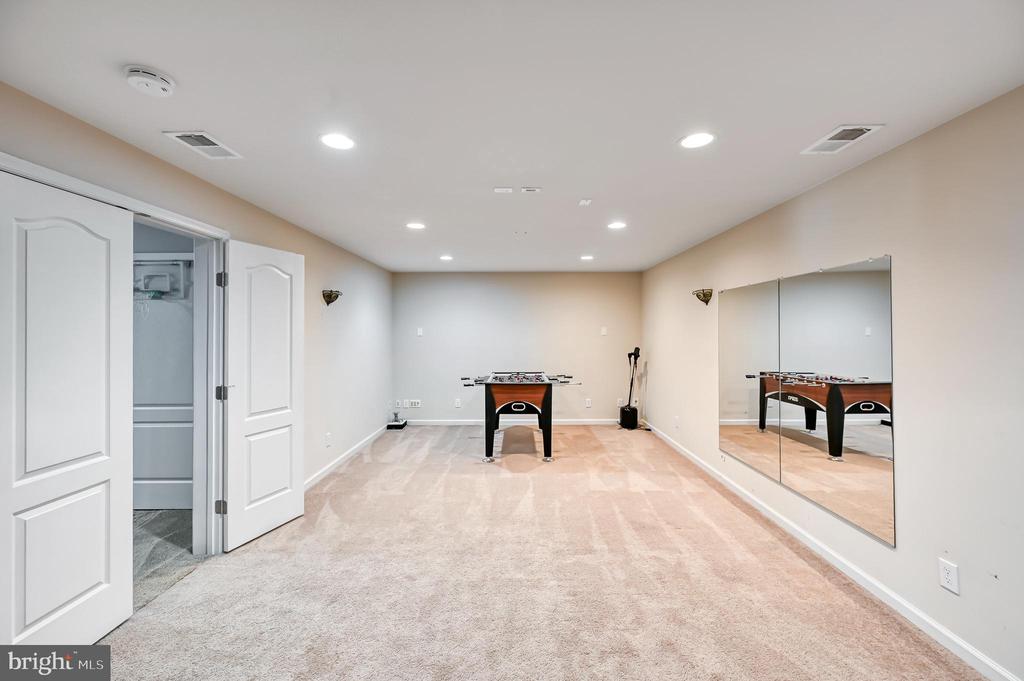 9490 VANREENAN WAY, SPOTSYLVANIA, Virginia 22551, 5 Bedrooms Bedrooms, ,4 BathroomsBathrooms,Residential,9490 VANREENAN WAY,VASP2039874 MLS # VASP2039874