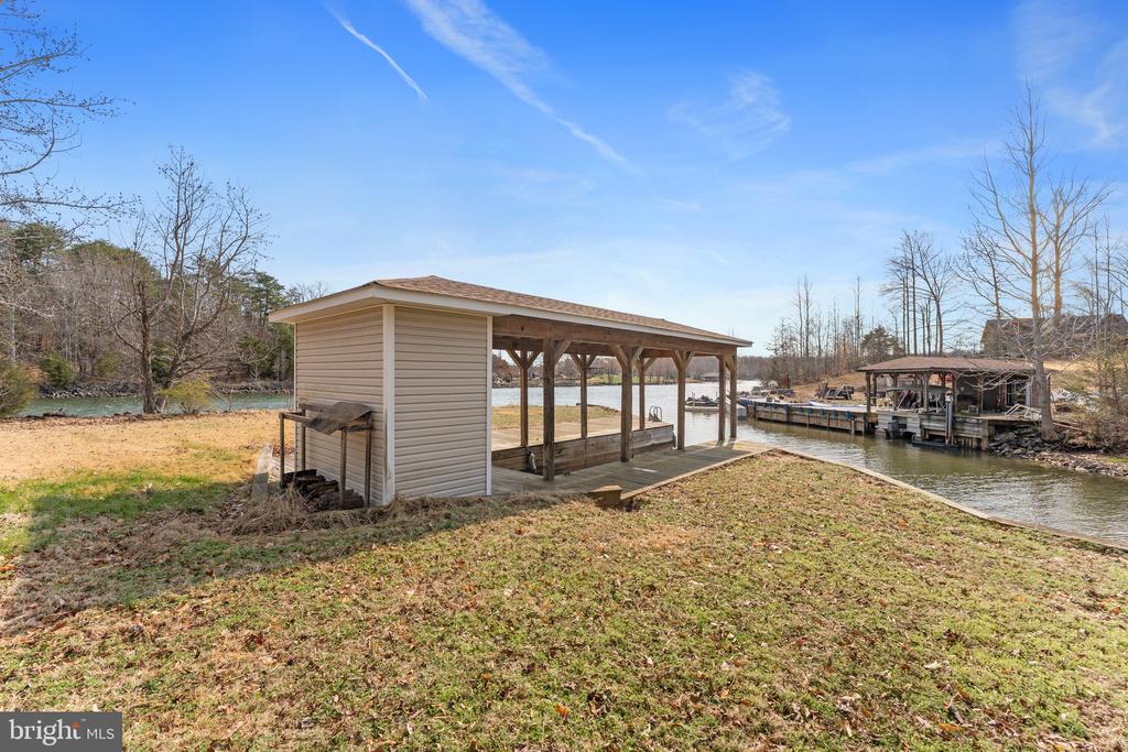 215 LAKEWOOD LANDING DR, BUMPASS, Virginia 23024, 3 Bedrooms Bedrooms, ,2 BathroomsBathrooms,Residential,215 LAKEWOOD LANDING DR,VALA2009444 MLS # VALA2009444