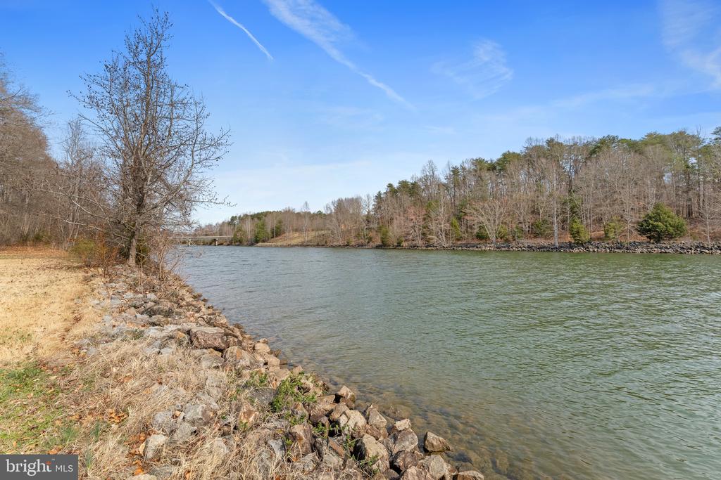 215 LAKEWOOD LANDING DR, BUMPASS, Virginia 23024, 3 Bedrooms Bedrooms, ,2 BathroomsBathrooms,Residential,215 LAKEWOOD LANDING DR,VALA2009444 MLS # VALA2009444