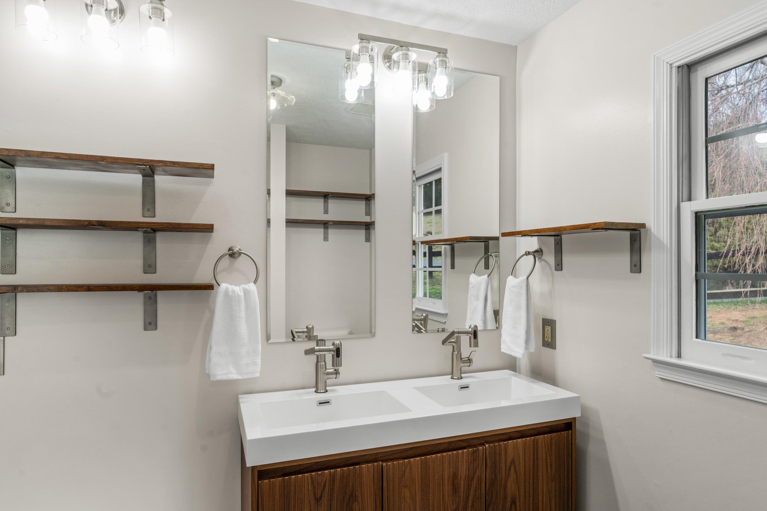 173 EASTWOOD DR, STAUNTON, Virginia 24401, 4 Bedrooms Bedrooms, ,3 BathroomsBathrooms,Residential,173 EASTWOOD DR,674376 MLS # 674376