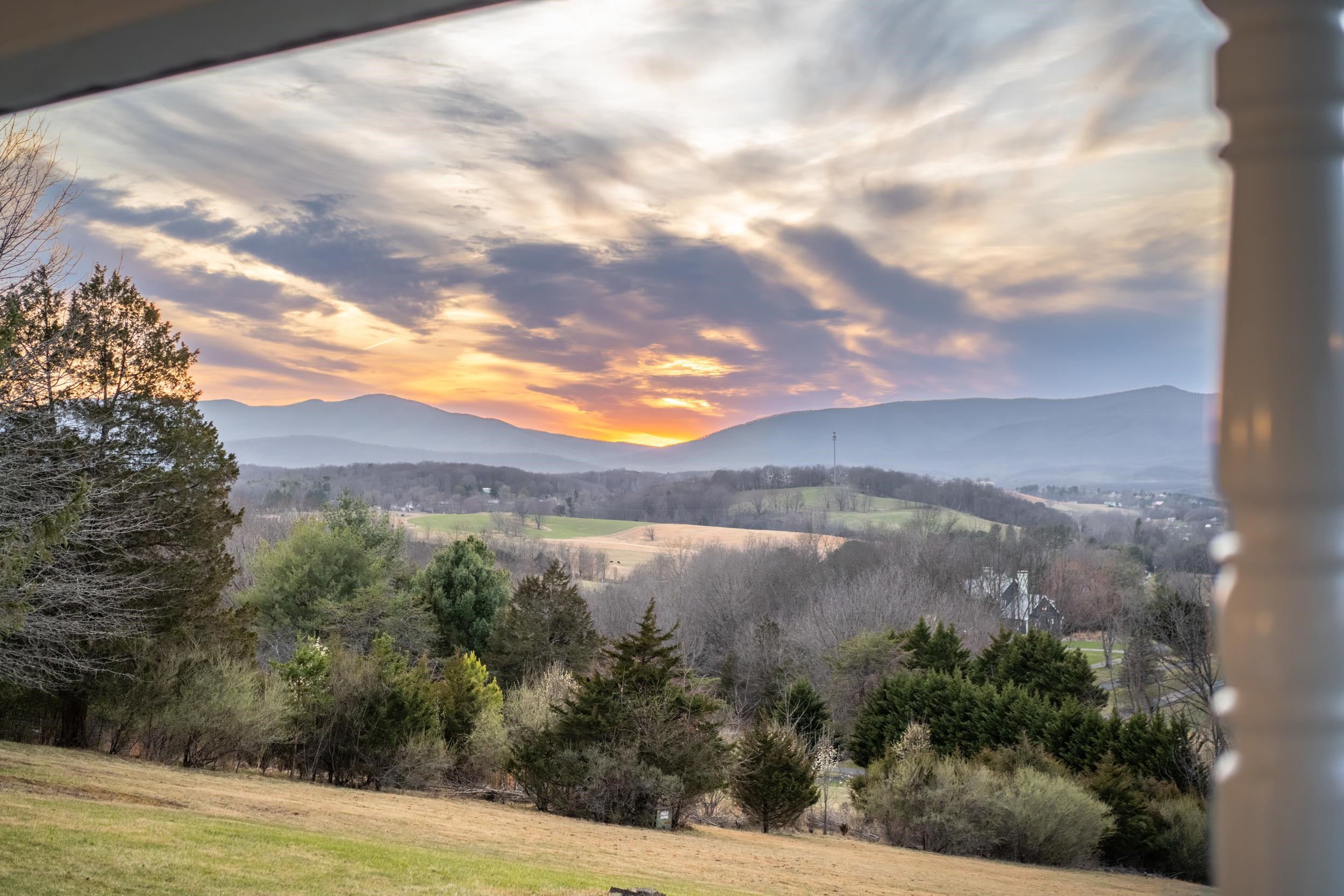 173 EASTWOOD DR, STAUNTON, Virginia 24401, 4 Bedrooms Bedrooms, ,3 BathroomsBathrooms,Residential,173 EASTWOOD DR,674376 MLS # 674376