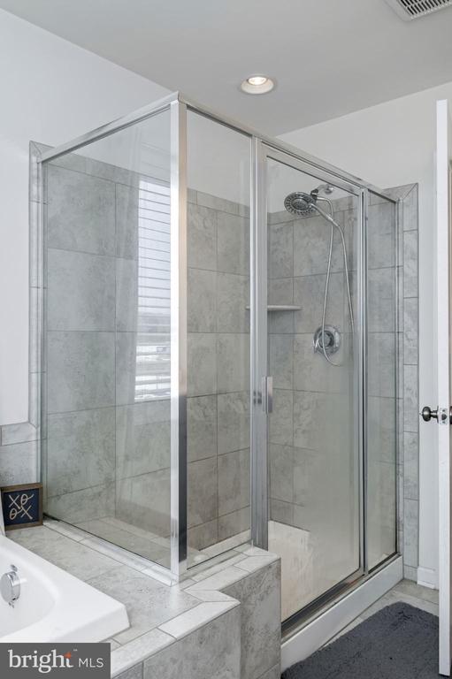 6317 COURTLAND PARK DR, FREDERICKSBURG, Virginia 22407, 4 Bedrooms Bedrooms, ,3 BathroomsBathrooms,Residential,6317 COURTLAND PARK DR,VASP2038778 MLS # VASP2038778