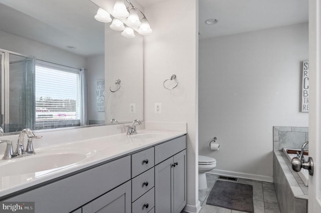 6317 COURTLAND PARK DR, FREDERICKSBURG, Virginia 22407, 4 Bedrooms Bedrooms, ,3 BathroomsBathrooms,Residential,6317 COURTLAND PARK DR,VASP2038778 MLS # VASP2038778