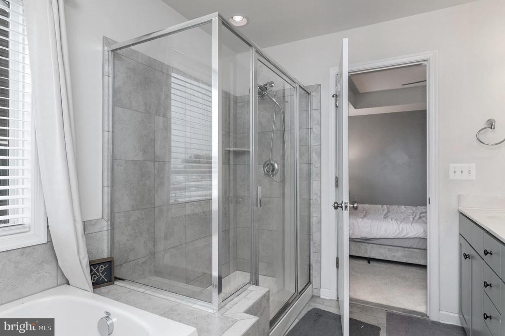 6317 COURTLAND PARK DR, FREDERICKSBURG, Virginia 22407, 4 Bedrooms Bedrooms, ,3 BathroomsBathrooms,Residential,6317 COURTLAND PARK DR,VASP2038778 MLS # VASP2038778