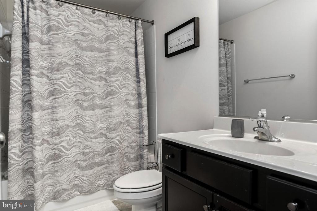 6317 COURTLAND PARK DR, FREDERICKSBURG, Virginia 22407, 4 Bedrooms Bedrooms, ,3 BathroomsBathrooms,Residential,6317 COURTLAND PARK DR,VASP2038778 MLS # VASP2038778