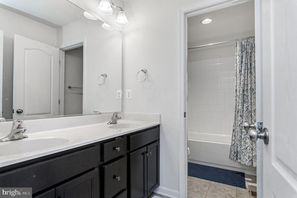 6317 COURTLAND PARK DR, FREDERICKSBURG, Virginia 22407, 4 Bedrooms Bedrooms, ,3 BathroomsBathrooms,Residential,6317 COURTLAND PARK DR,VASP2038778 MLS # VASP2038778