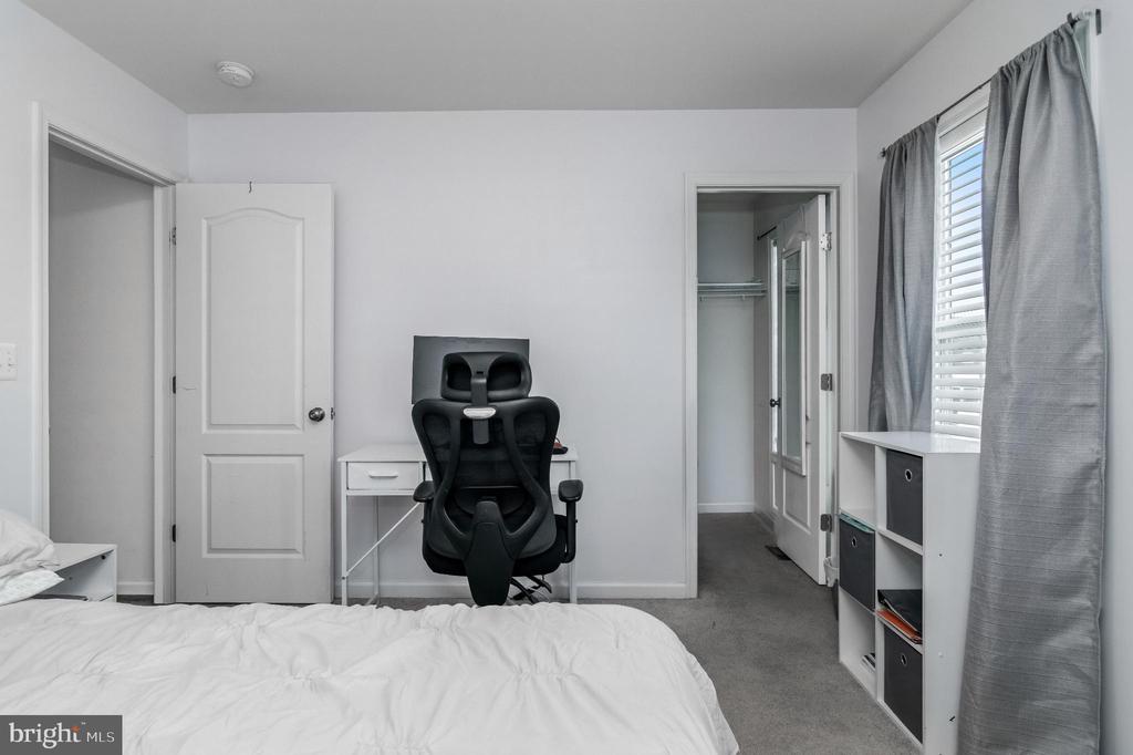 6317 COURTLAND PARK DR, FREDERICKSBURG, Virginia 22407, 4 Bedrooms Bedrooms, ,3 BathroomsBathrooms,Residential,6317 COURTLAND PARK DR,VASP2038778 MLS # VASP2038778