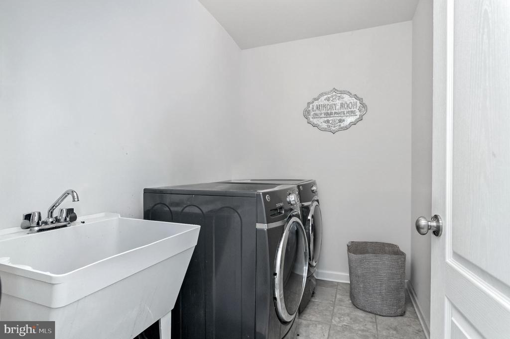 6317 COURTLAND PARK DR, FREDERICKSBURG, Virginia 22407, 4 Bedrooms Bedrooms, ,3 BathroomsBathrooms,Residential,6317 COURTLAND PARK DR,VASP2038778 MLS # VASP2038778