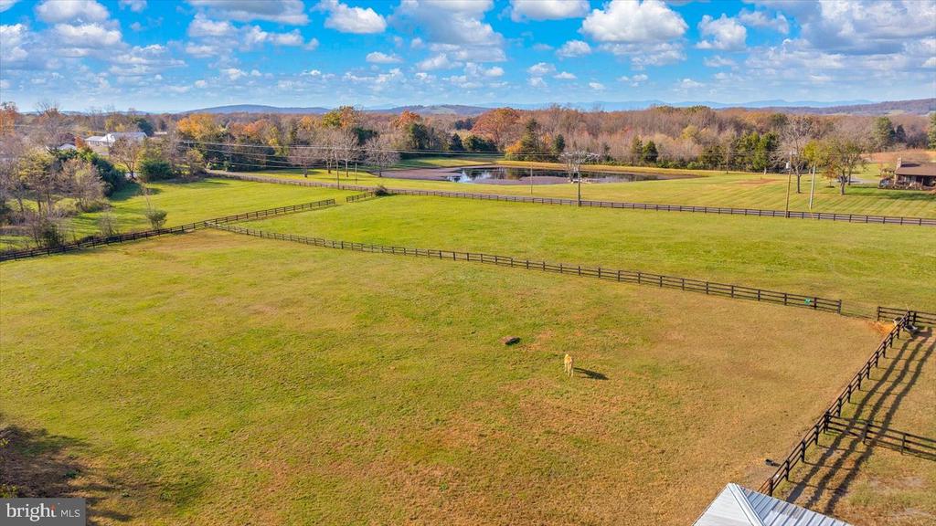 23494 VILLAGE RD, UNIONVILLE, Virginia 22567, 6 Bedrooms Bedrooms, ,4 BathroomsBathrooms,Residential,Lynn Haven Manor,23494 VILLAGE RD,VAOR2013488 MLS # VAOR2013488